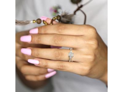 Beautiful and Classic Princess Three Stone Engagement Ring