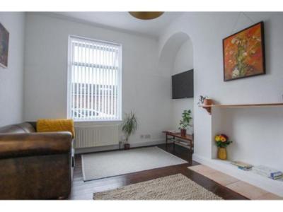 WELL PRESENTED ONE BEDROOM FLAT IN YORK
