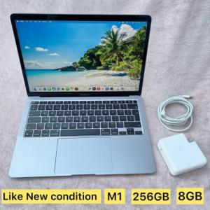 (MINT Condition) MacBook Air 13” M1 - 256GB SSD - 8GB