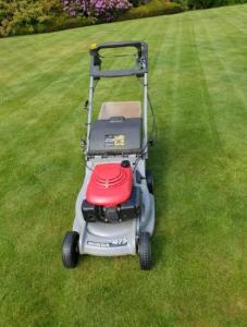 Honda 475 self propelled 15in Lawnmower