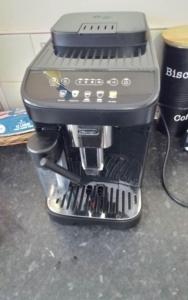 Delonghi magnifica evo coffee machine