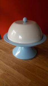 Cake stand