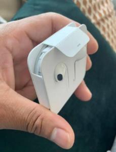 New iPhone earphone. Never been used. Came with iPhone 11 Pro Max.