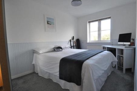 DOUBLE ROOM TO RENT IN WHITECHAPEL, LONDON!