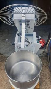 Diamond Spiral Dough Mixer 33 Litre Raising Head Plug in 13A Used Speed Control