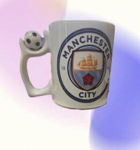 Personalized Football Mugs: This should show your team spirit