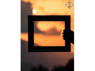 Square Multi Color Frame 12*17 Inch