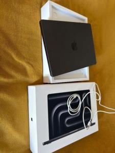 Apple MacBook Pro, M4, 14 inch, 16GB, 512,