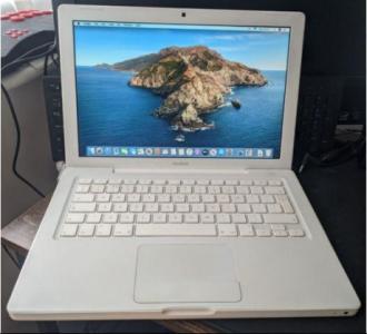 APPLE MACBOOK 13 2.2 GHZ CORE 2 DUO 2GN RAM BLUETOOTH 120gig
