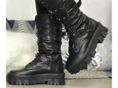 Ladies boots 10% off