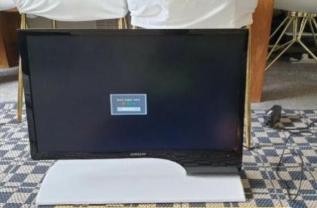 Samsung SyncMaster S24B754 monitor good condition and fully working