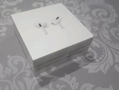 Apple airpods pro brand new £170