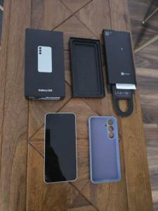 Samsung Galaxy S24 128GB - Unlocked - Excellent Condition with Box & Charger